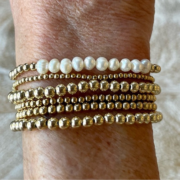 Pearl - Handmade sterling silver bead + freshwater pearl stretch bracelet - Picture 6 of 8